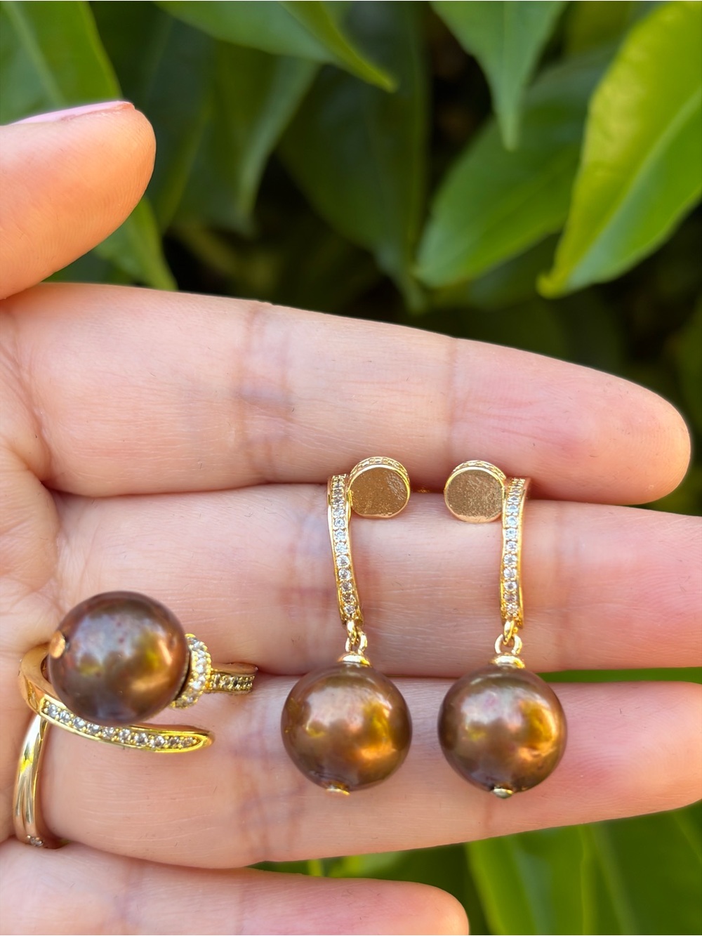 Nail Design Freshwater Pearl Set - in Brown/Necklace, Ring&Earrings- Gold plated - Picture 3 of 5